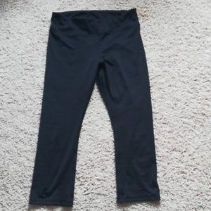 Black Champion cropped leggings